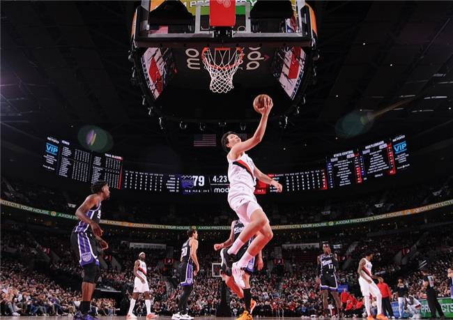 万博体育-包含今夜新奥尔良鹈鹕远射贴柱——NBA常规赛节点到来,压力陡增,赛程密集仍需轮换的词条-万博体育